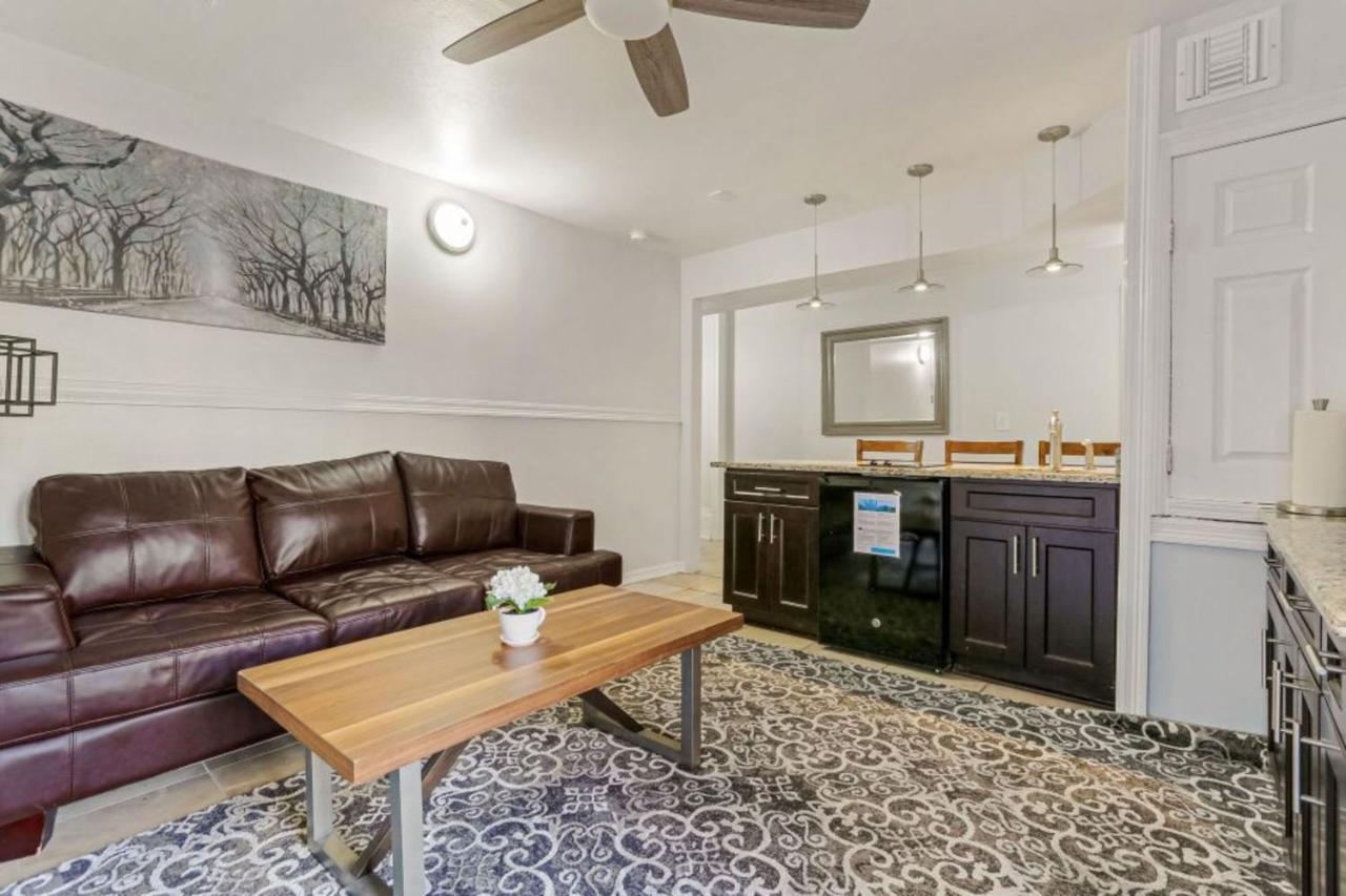 Elegant 4Br Condo In Downtown นิวออร์ลีนส์ ภายนอก รูปภาพ