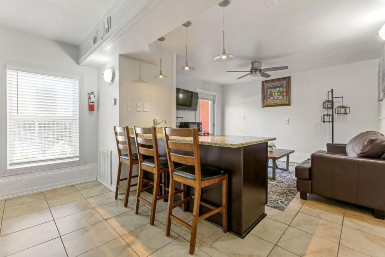 Elegant 4Br Condo In Downtown นิวออร์ลีนส์ ภายนอก รูปภาพ